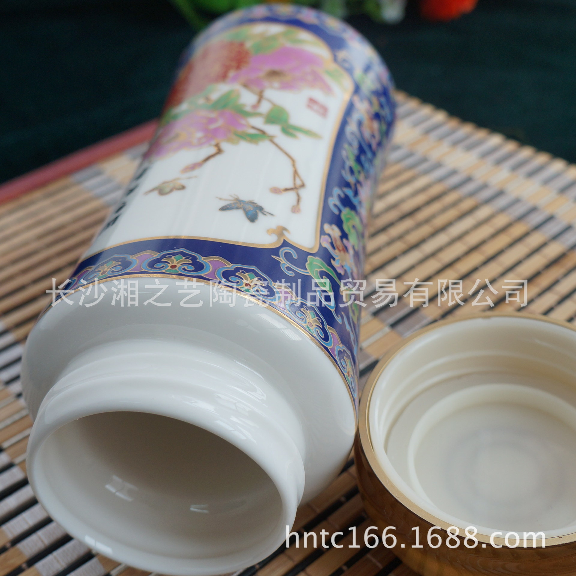 馬到成功 陶瓷保溫杯的雙層結(jié)構(gòu)設(shè)計與商務禮品市場解析